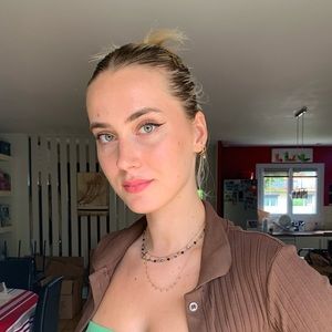 Meet your Posher, Juliette